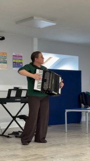 POV: you attended one of our ‘Social Inclusion Week’ events 🎶
Our talented tutor, Tetiana, demonstrated her versatility across a range of instruments- from guitar to melodica- bringing wonderful entertainment and even rallying a group of dancers along the way!
Thank you to @kovalskitatiana , the staff @mevaghfamilyresourcecentre and to everyone who attended for making this a great morning.
#donegalmusic #donegaletb #musiceducation